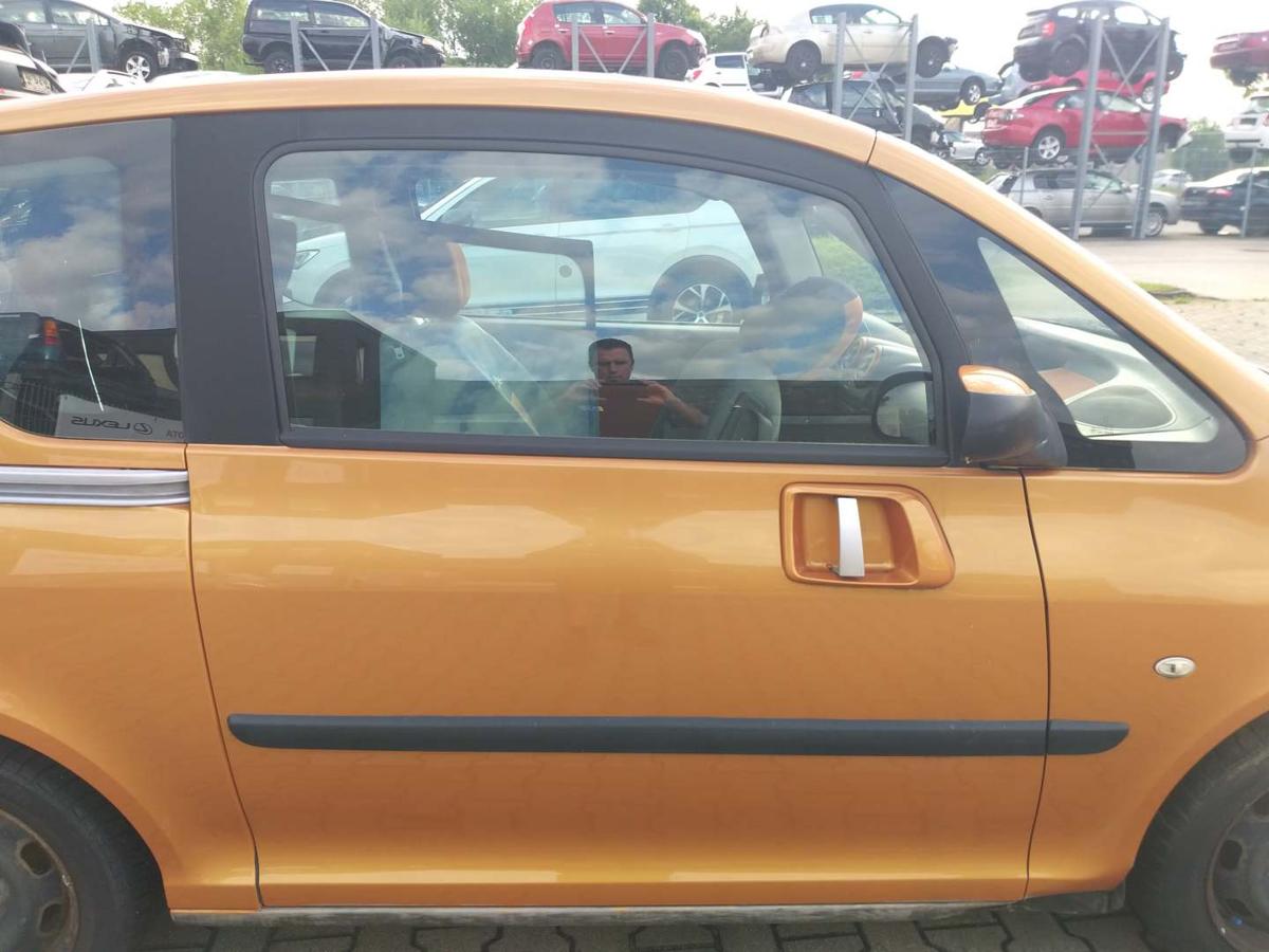 Peugeot 1007 original Tür rechts KHW Orange Bj.2005
